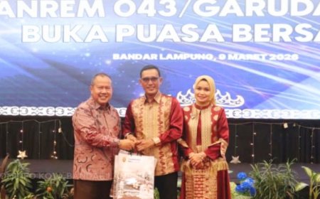 Sekda Kota Bandarlampung Hadiri Sertijab Danrem Garuda Hitam