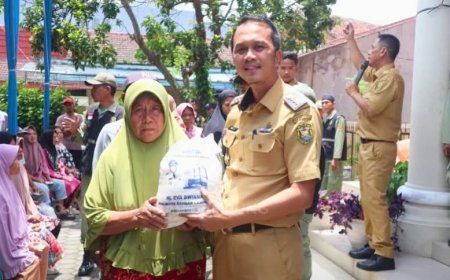 Pemkot Bandarlampung Salurkan Bantuan Beras di Tanjungkarang Timur