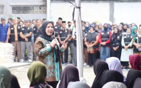 Pemkot Bandarlampung dan Baznas Salurkan Bantuan Beras untuk 800 Warga di Teluk Betung Selatan