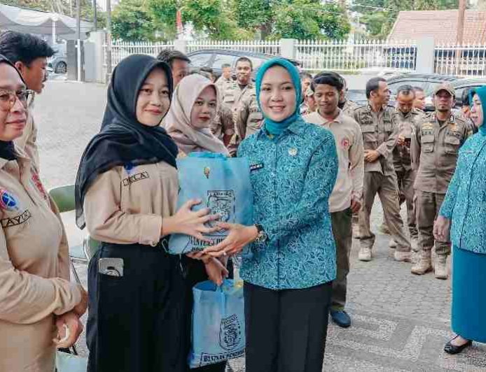 Bakti Sosial Ramadan, TP PKK Provinsi Lampung Salurkan Ratusan Paket Sembako