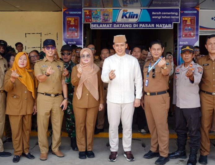 Blusukan ke Pasar Natar, Bupati Egi Cek Harga Sembako Jelang Lebaran