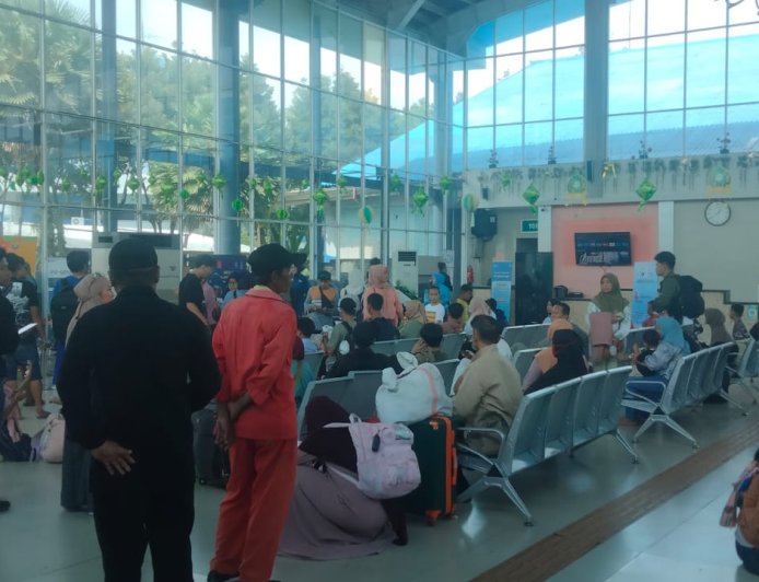 Gelombang Pertama Puncak Arus Balik Lebaran, 248 Ribu Pemudik dan 68 Ribu Kendaraan Telah Kembali ke Jawa