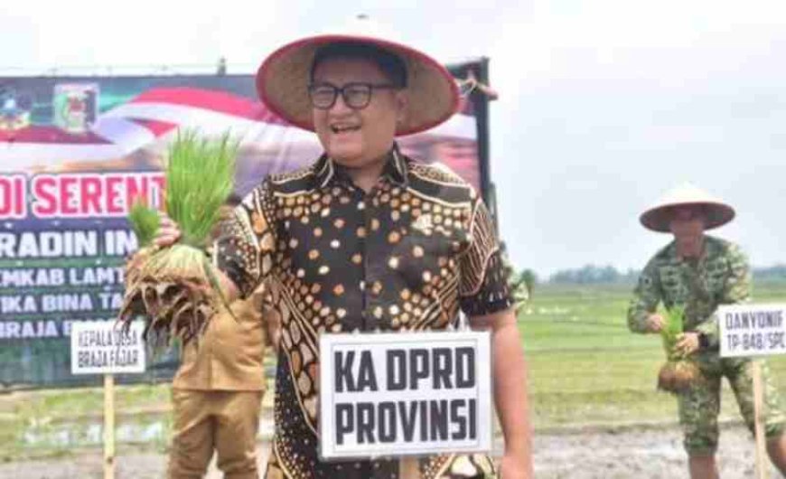 Ketua DPRD Lampung Ikut Tanam Padi Bersama Forkopimda di Lampung Timur