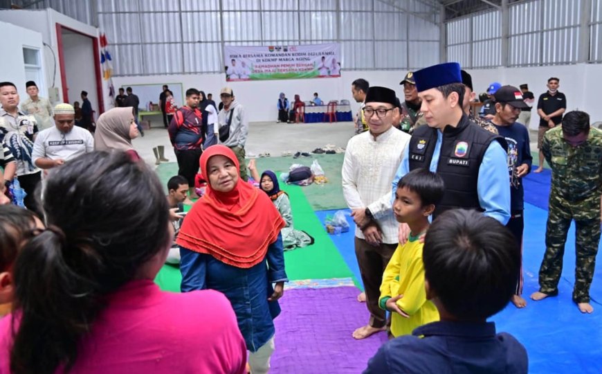 Banjir Jati Agung, Bupati Egi Turun Malam Hari Cek Kondisi Warga