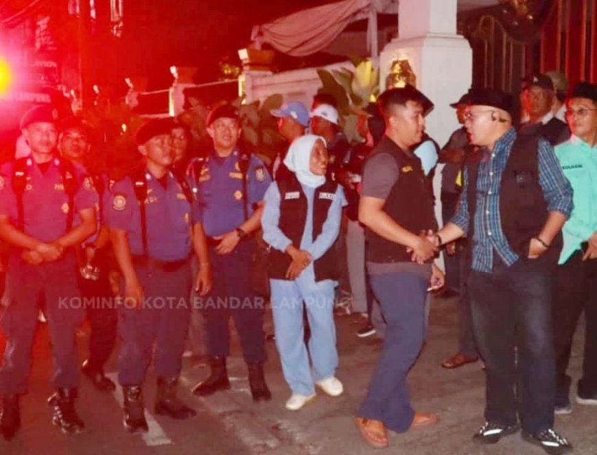 Pemkot Bandarlampung Pantau Malam Takbiran di Kawasan Taman  Pahlawan