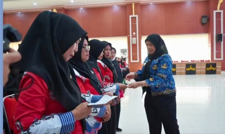 Pemkot Bandarlampung Salurkan Insentif Kader Posyandu dan PKK