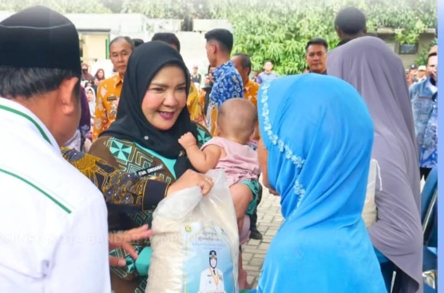 Pemkot Bandarlampung dan Baznas Salurkan Bantuan Beras untuk 800 Warga di Teluk Betung Timur