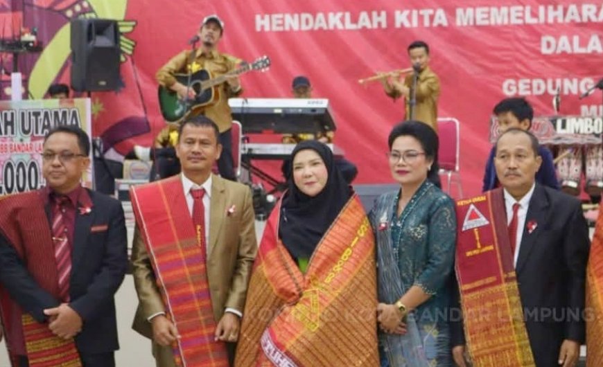 Wali Kota Eva Dwiana Hadiri Pesta Bona Taon dan Pelantikan Pengurus SSSIDB di Pesawaran