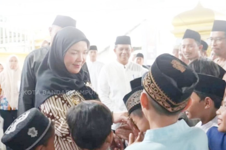 Wali Kota Bandarlampung Pimpin Safari Ramadan di Masjid Al-Ikhlas Labuhan Ratu