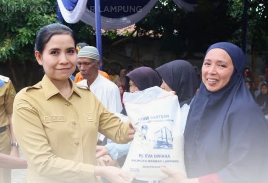 Pemkot Bandarlampung Salurkan Bantuan Beras di Langkapura Jelang Idul Fitri