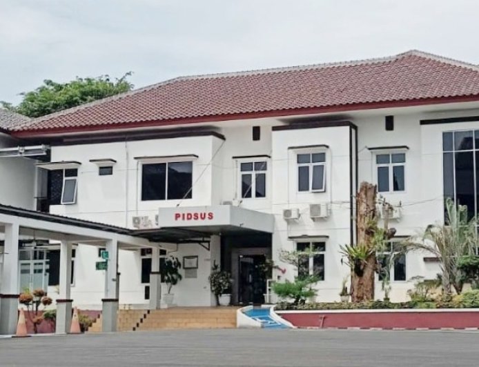 Kejati Lampung Bantah Barang Bukti Rp38,5 Miliar Milik Arinal Djunaidi Raib