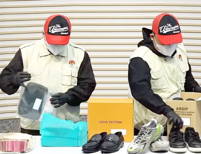 OTT, KPK Ungkap Modus “Surat Sakti” Bupati Tulungagung, Tekanan Sistematis ke Pejabat Daerah