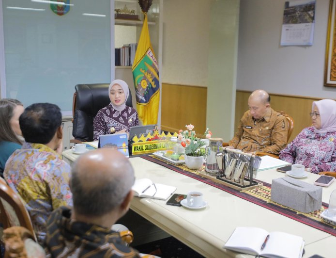 Wagub Lampung Terima EDF, Bahas Pengelolaan Rajungan Berkelanjutan