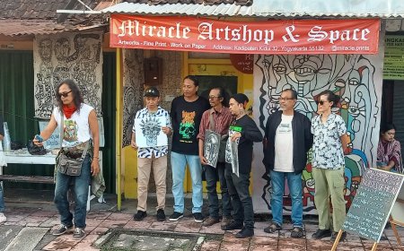 Noise OF Head: Pertanian Seni Rupa