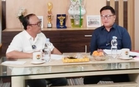 Giri Akbar: Pernyataan Prabowo soal Warga Desa Tak Pakai Dolar Harus Dipahami Utuh