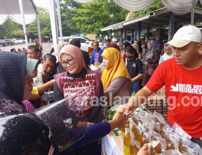 Ringankan Beban Warga, Pemkab Lampung Utara Tingkatkan Intensitas Pasar Murah 