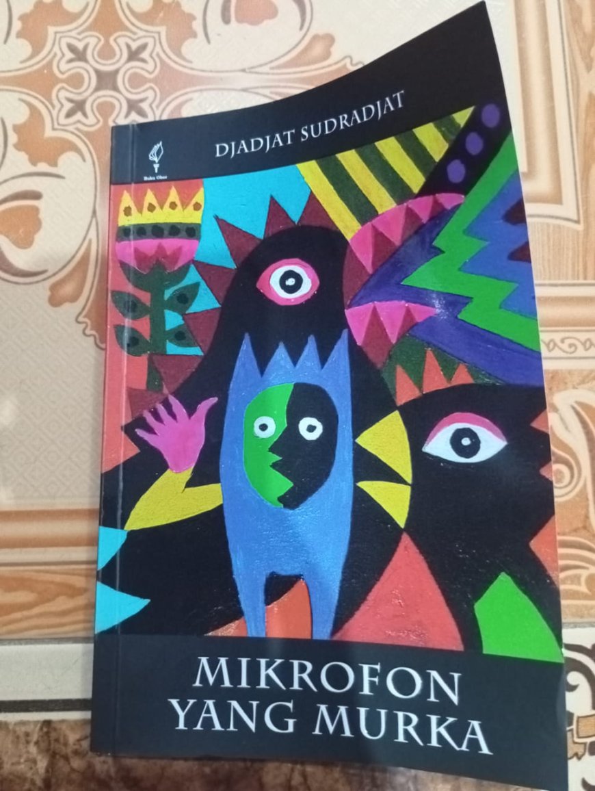 Sumpah Jadi Sampah, Mikrofon Lalu Marah
