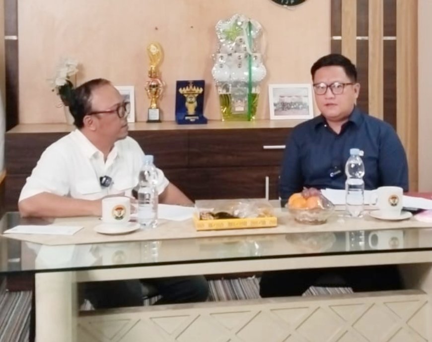 Giri Akbar: Pernyataan Prabowo soal Warga Desa Tak Pakai Dolar Harus Dipahami Utuh