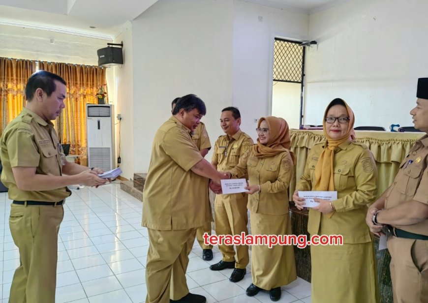 Disdikbud Bandarlampung Salurkan BOSDa ke 45 SMP Negeri, Sekolah Diminta Hentikan Pungutan