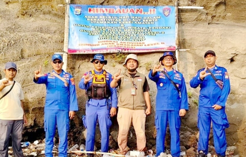 Polda Lampung  Imbau Para Nelayan tidak Dekati Kawasan Gunung Anak Krakatau