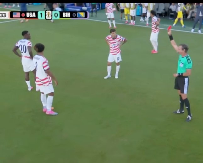 Trump Disebut Lobi FIFA, Kartu Merah Folarin Balogun Dicabut