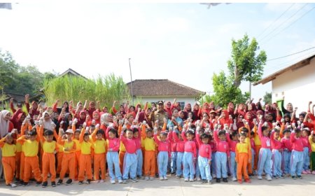 HAN ke-42, Plt Bupati Lampung Tengah Kunjungi TK Satu Atap Mataram Udik