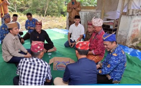 Bupati Egi Siap Jadikan Makam Puyang Singa Langkung Aset Daerah