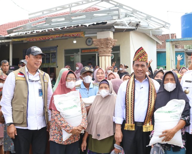 Bapanas dan BULOG Salurkan Bantuan Pangan kepada 1,24 Juta Penerima di Provinsi Lampung