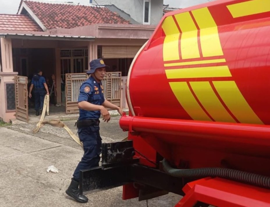 Kemarau, BPBD Bandarlampung Salurkan 200 Ribu Liter Air Bersih