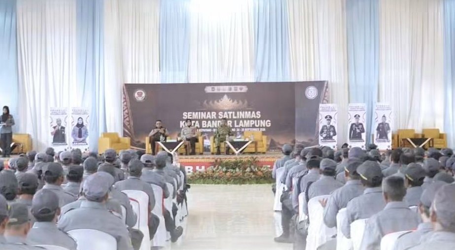 Wali Kota Eva Dwiana Hadiri Seminar Kemah Bakti Satya Linmas Bandarlampung