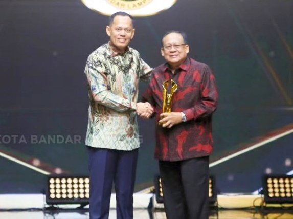 Pemkot Bandarlampung Raih Penghargaan Pemimpin Daerah Awards 2026