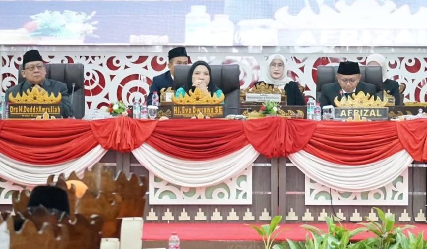 Wali Kota Eva Dwiana Serahkan Hibah untuk 20 Masjid dan 5 Pesantren di Bandarlampung