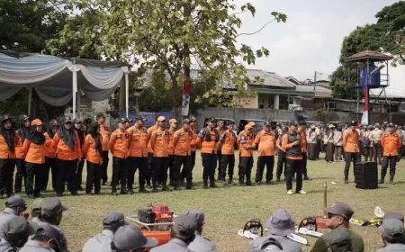 Satlinmas Bhakti Karya Bandarlampung Ikuti Pelatihan Pemadam Kebakaran dan Penanggulangan Bencana