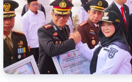 Wali Kota Bandarlampung Beri Penghargaan kepada Kapolresta Herbin Sianipar