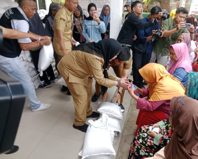 Pemkot Bandarlampung Mulai  Salurkan Beras Bantuan Pusat untuk 84 Ribu KK
