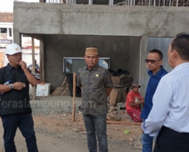 DPRD Lampung Utara Tinjau Pembangunan Pasar Dekon, Ini Hasilnya