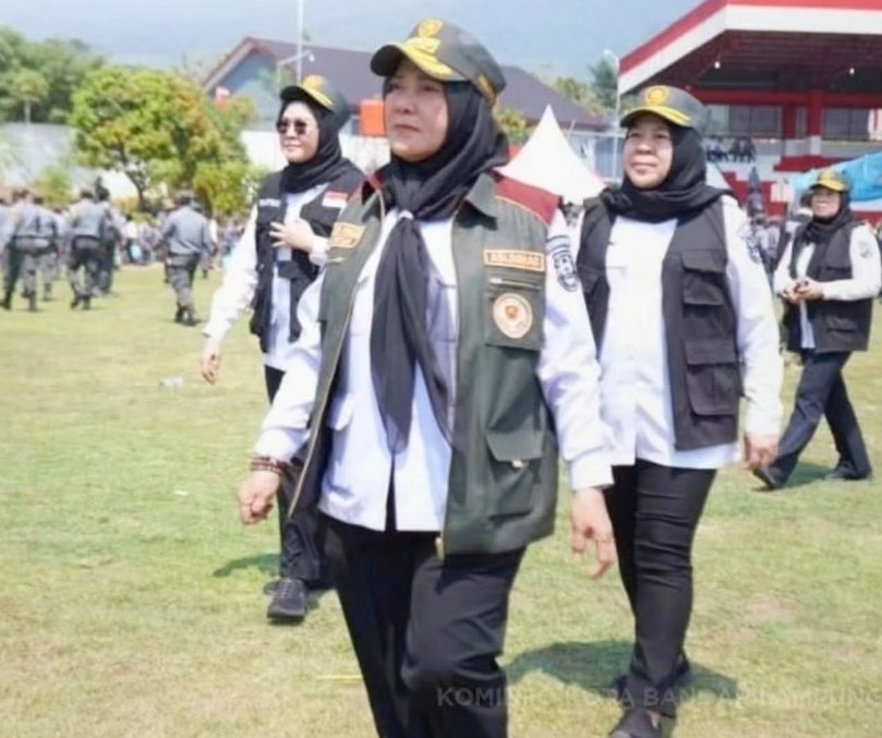 Wali Kota Eva Dwiana Hadiri Apel Akbar Satlinmas di Jawa Tengah