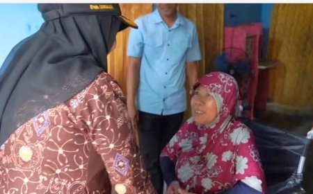 Eva Dwiana Salurkan Bantuan Alat Kesehatan di Tiga Kecamatan di Bandarlampung