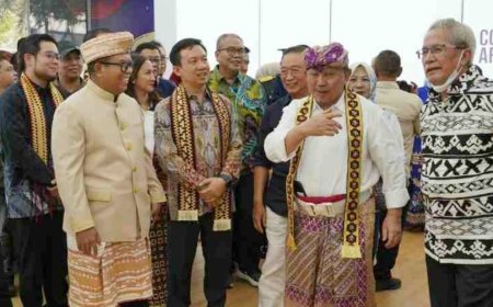 Pameran Kayu Ara Angkat Pemikiran Anshori Djausal tentang Arsitektur dan Budaya Lampung