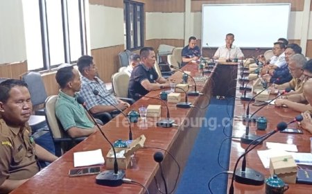 Alasan Keselamatan, Perlintasan Kereta Api Liar di Kotabumiudik Tetap Ditutup