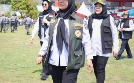 Wali Kota Eva Dwiana Hadiri Apel Akbar Satlinmas di Jawa Tengah