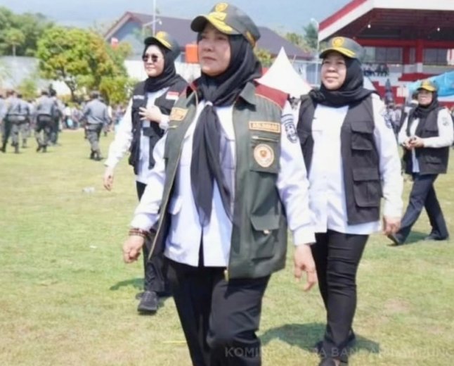 Wali Kota Eva Dwiana Hadiri Apel Akbar Satlinmas di Jawa Tengah