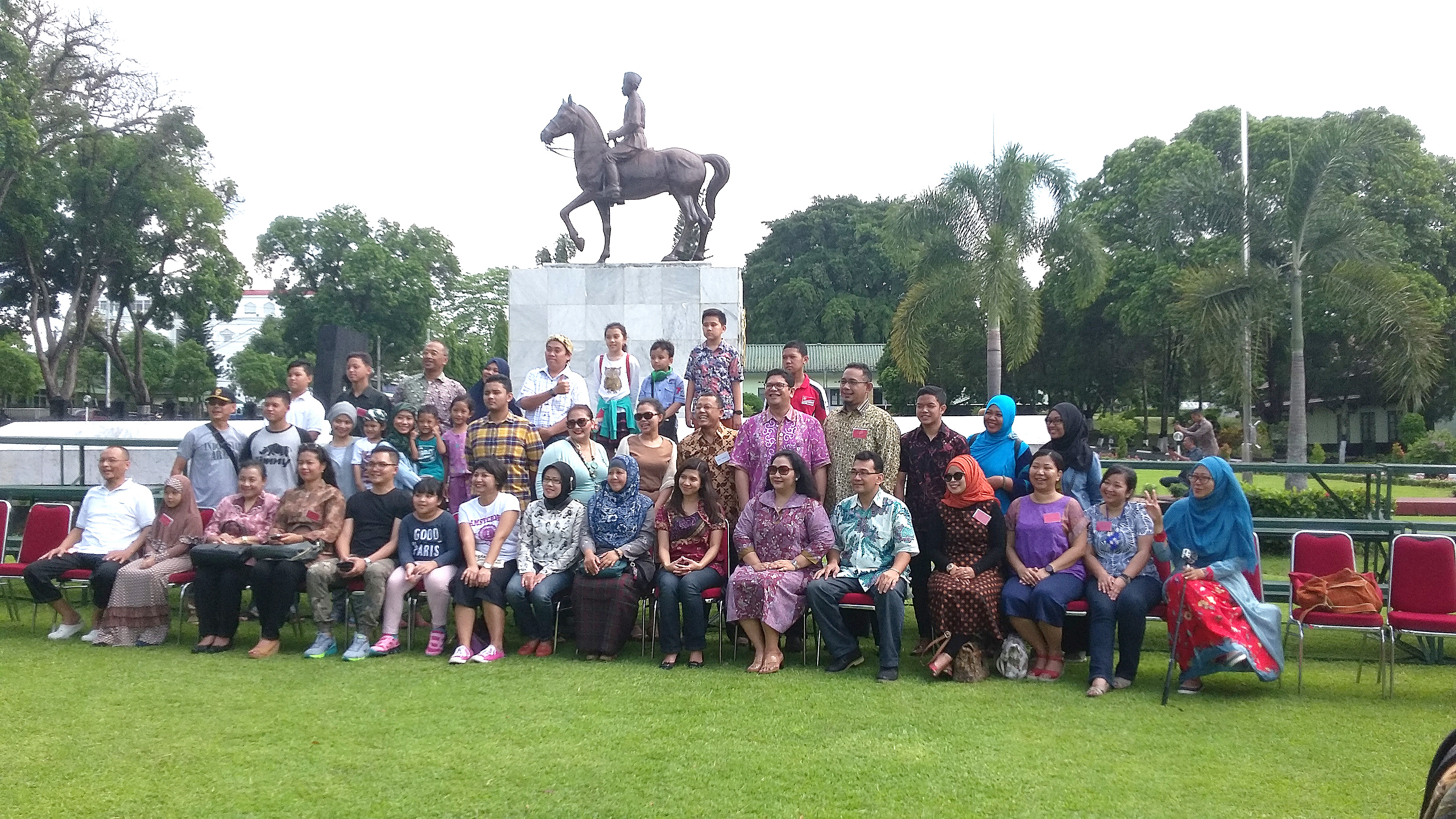 HUT REUNI 50