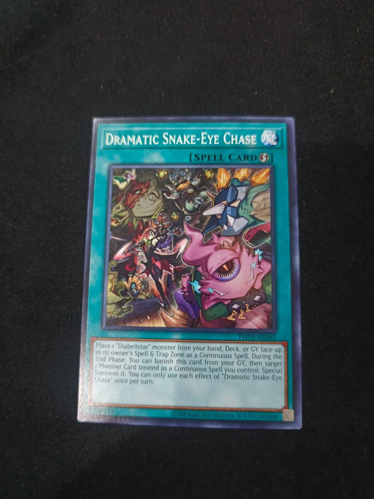 PHNI-AE062 Dramatic Snake-Eye Chase Common