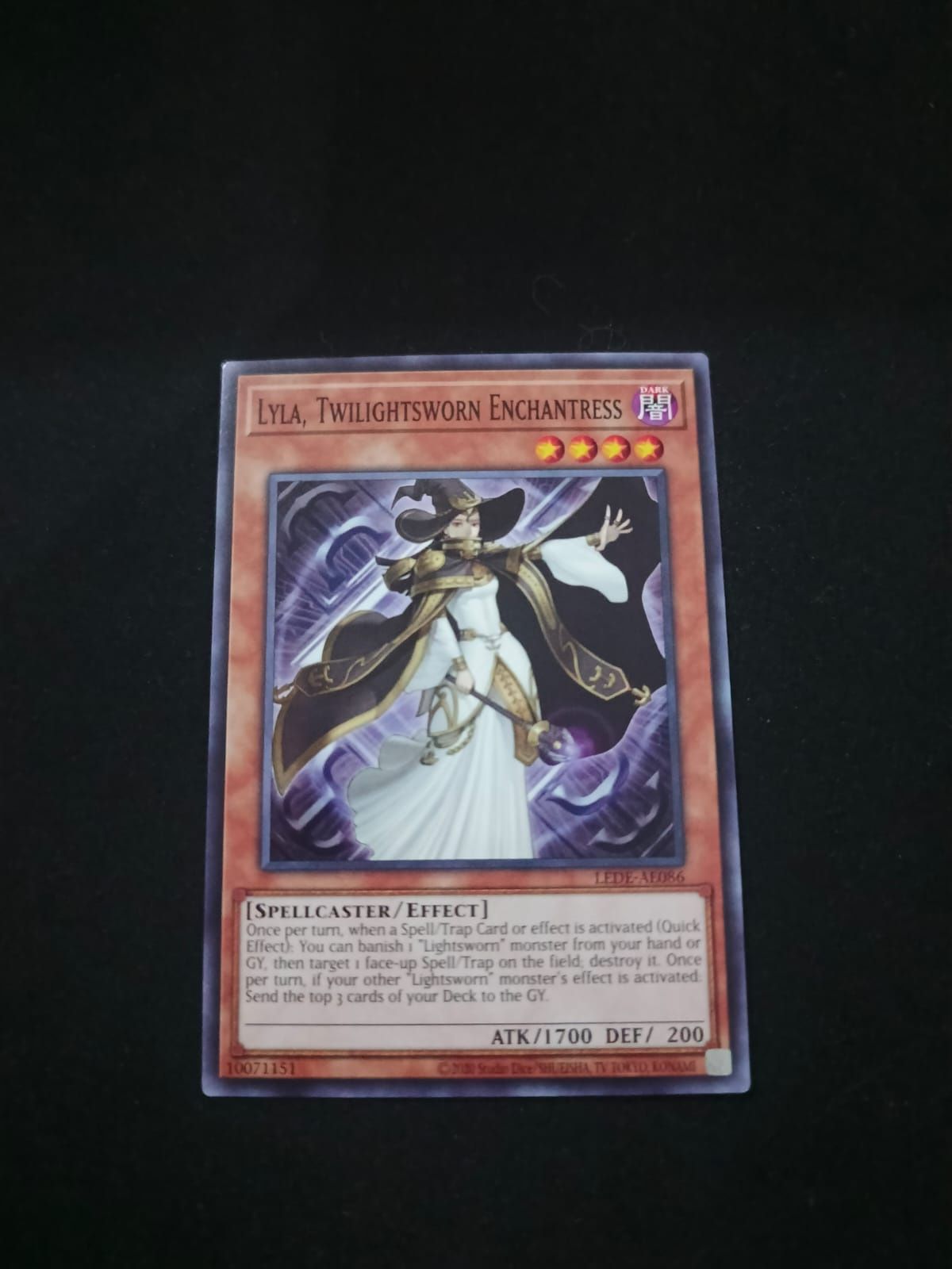 LEDE-AE086 Lyla, Twilightsworn Enchantress Common