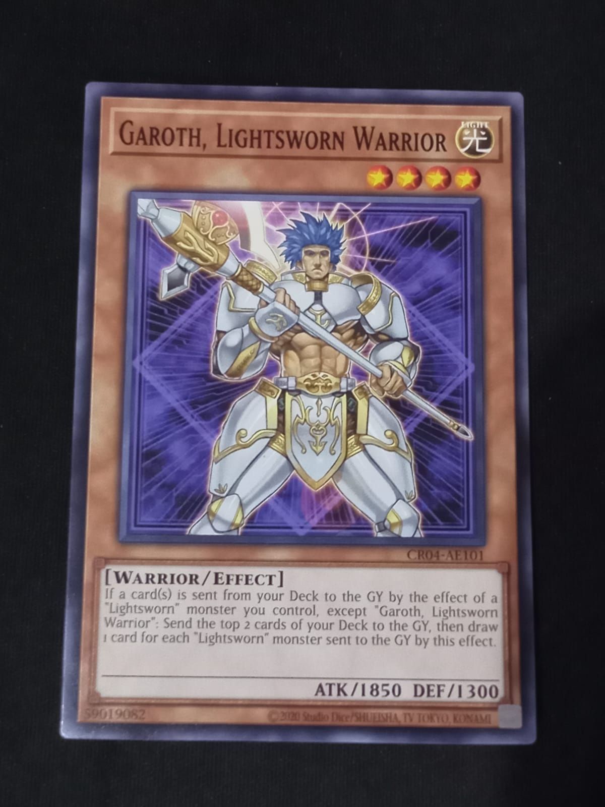 CR04-AE101 Garoth, Lightsworn Warrior Common