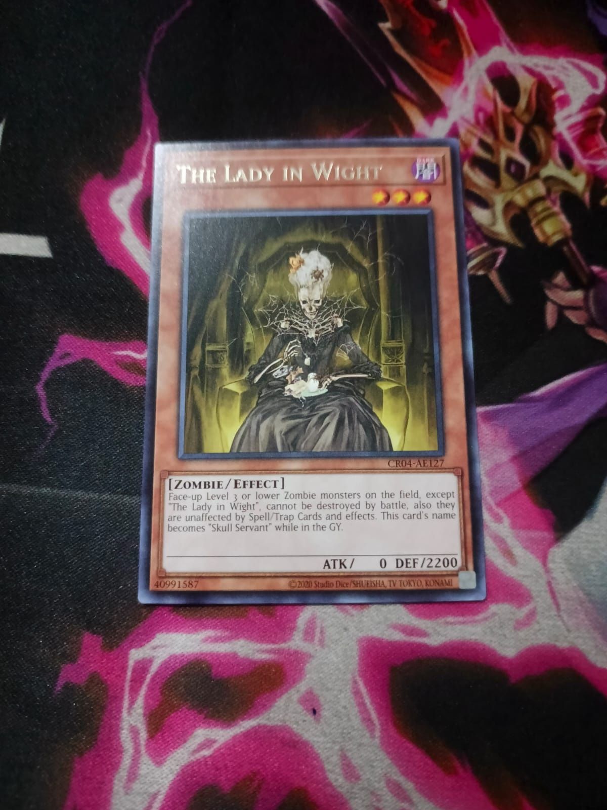 CR04-AE127 The Lady in Wight Rare