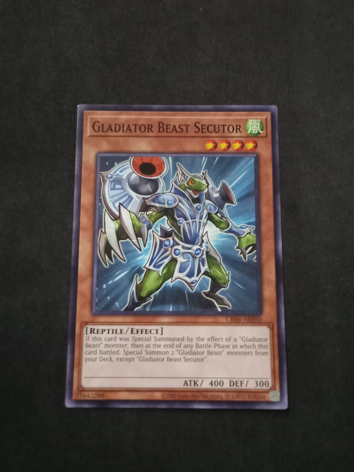 CR06-AE050 Gladiator Beast Secutor Common