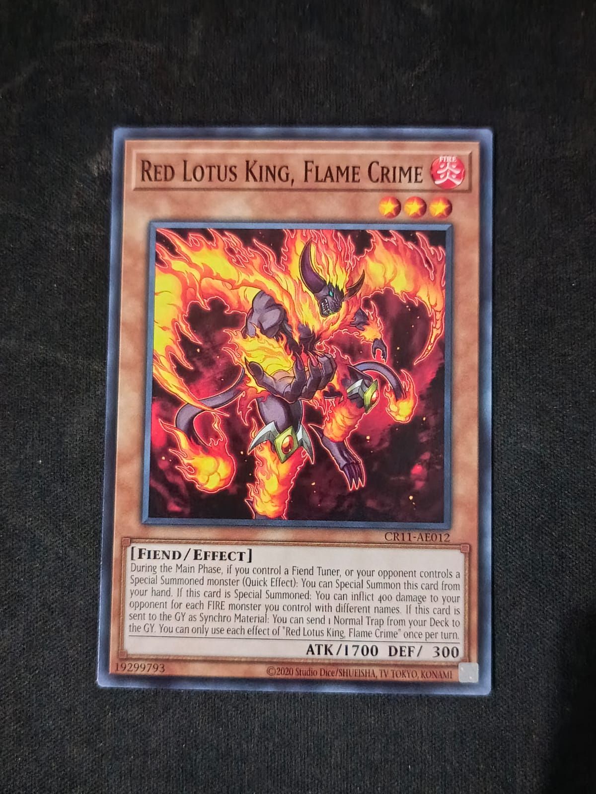 CR11-AE012 Red Lotus King, Flame Crime Common