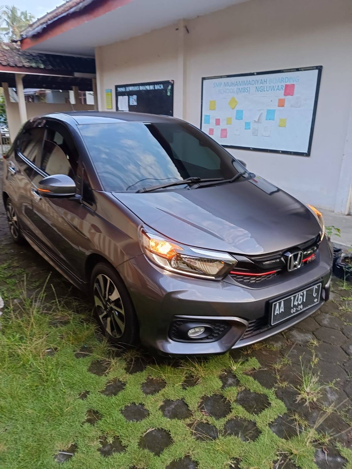 Honda Brio RS Matic 2021 – Terawat, Pajak Hidup, Siap Pakai